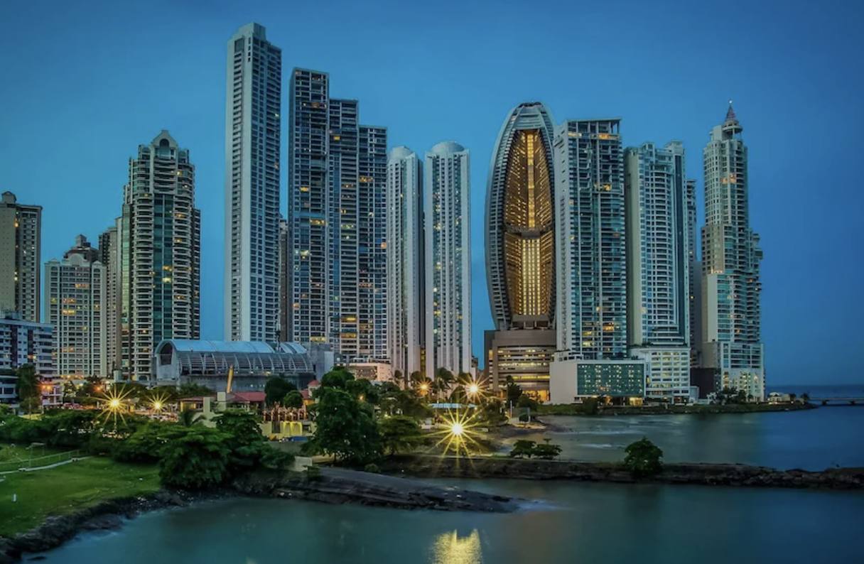 Punta Pacífica waterfront towers at dusk.